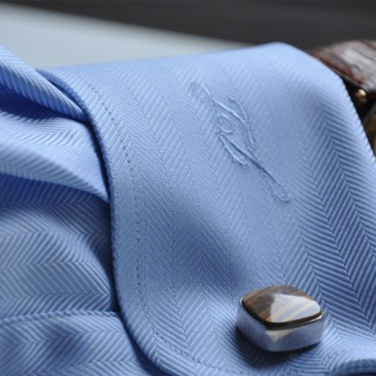 Tasker & Shaw | Luxury Menswear | BLUE SUPERFINE COTTON DOUBLE CUFF SHIRT