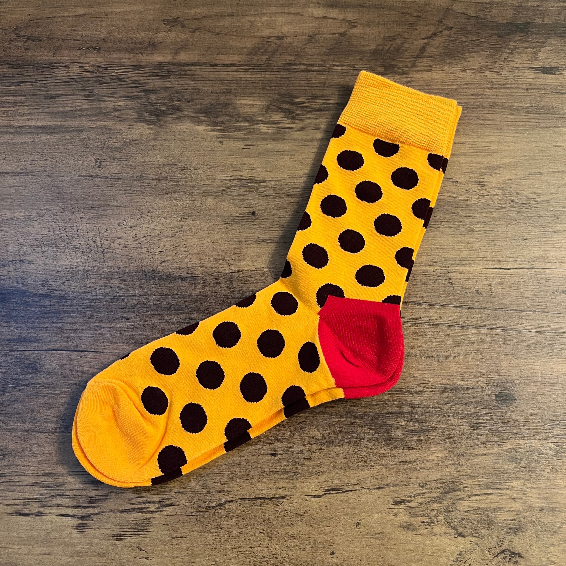 Tasker & Shaw | Luxury Menswear | Gold with black spots and red heal socks