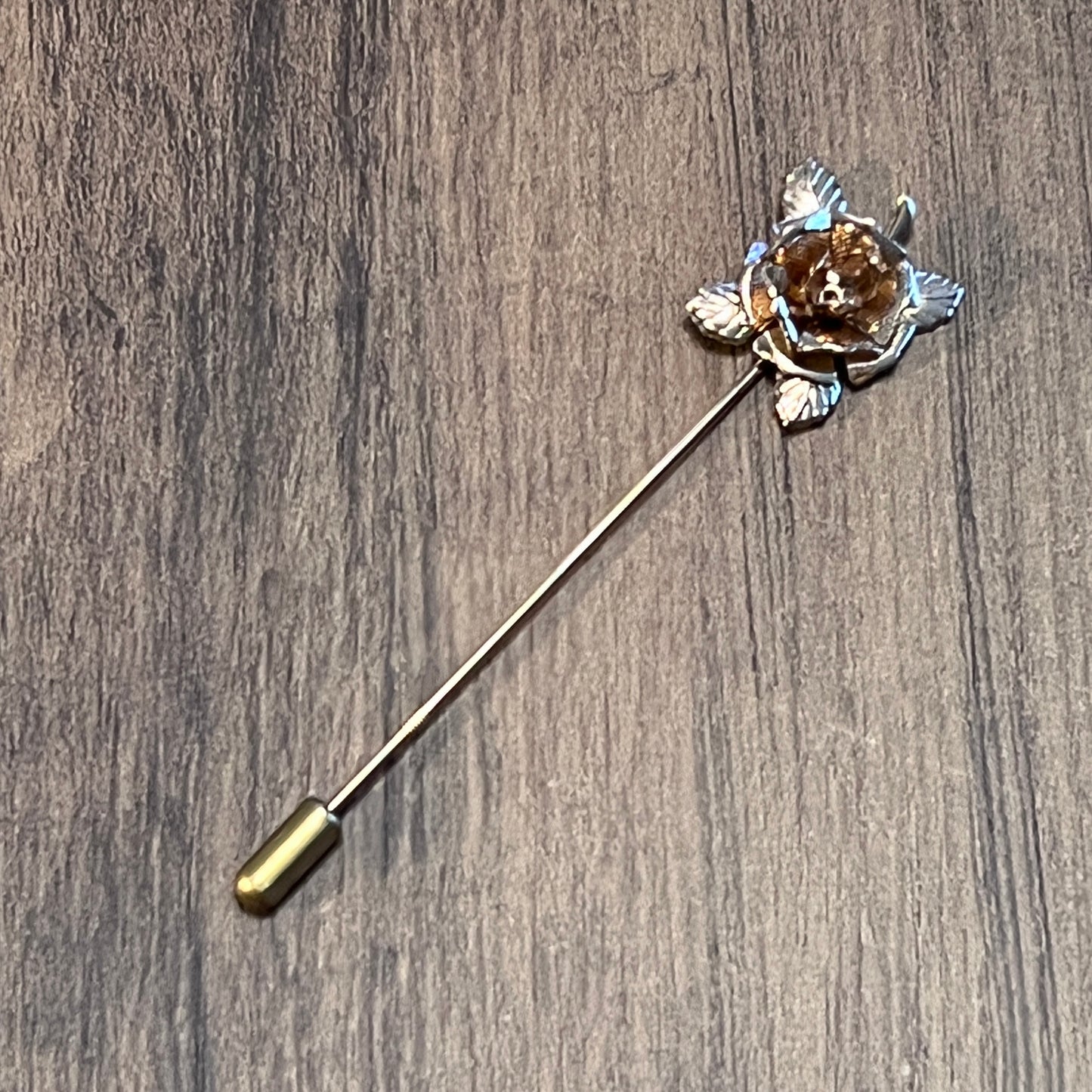 Tasker & Shaw | Luxury Menswear | Gold rose lapel pin