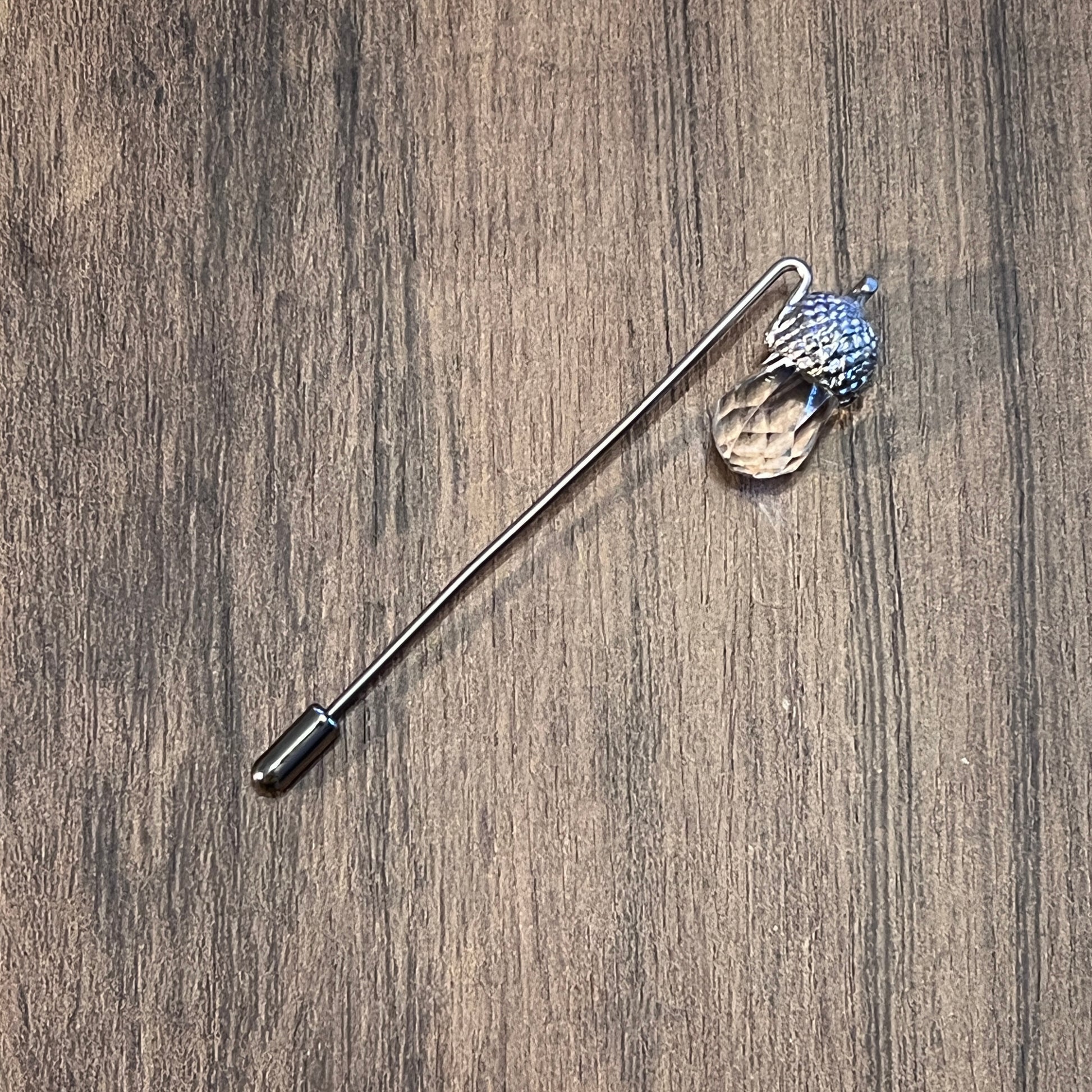 Tasker & Shaw | Luxury Menswear | Silver Acorn with crystal lapel pin