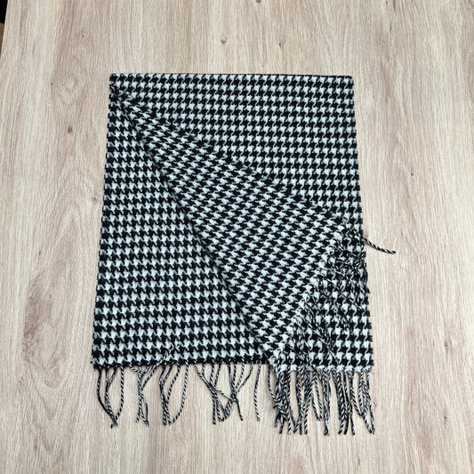 Tasker & Shaw | Luxury Menswear | Cashmink scarf - black houndstooth