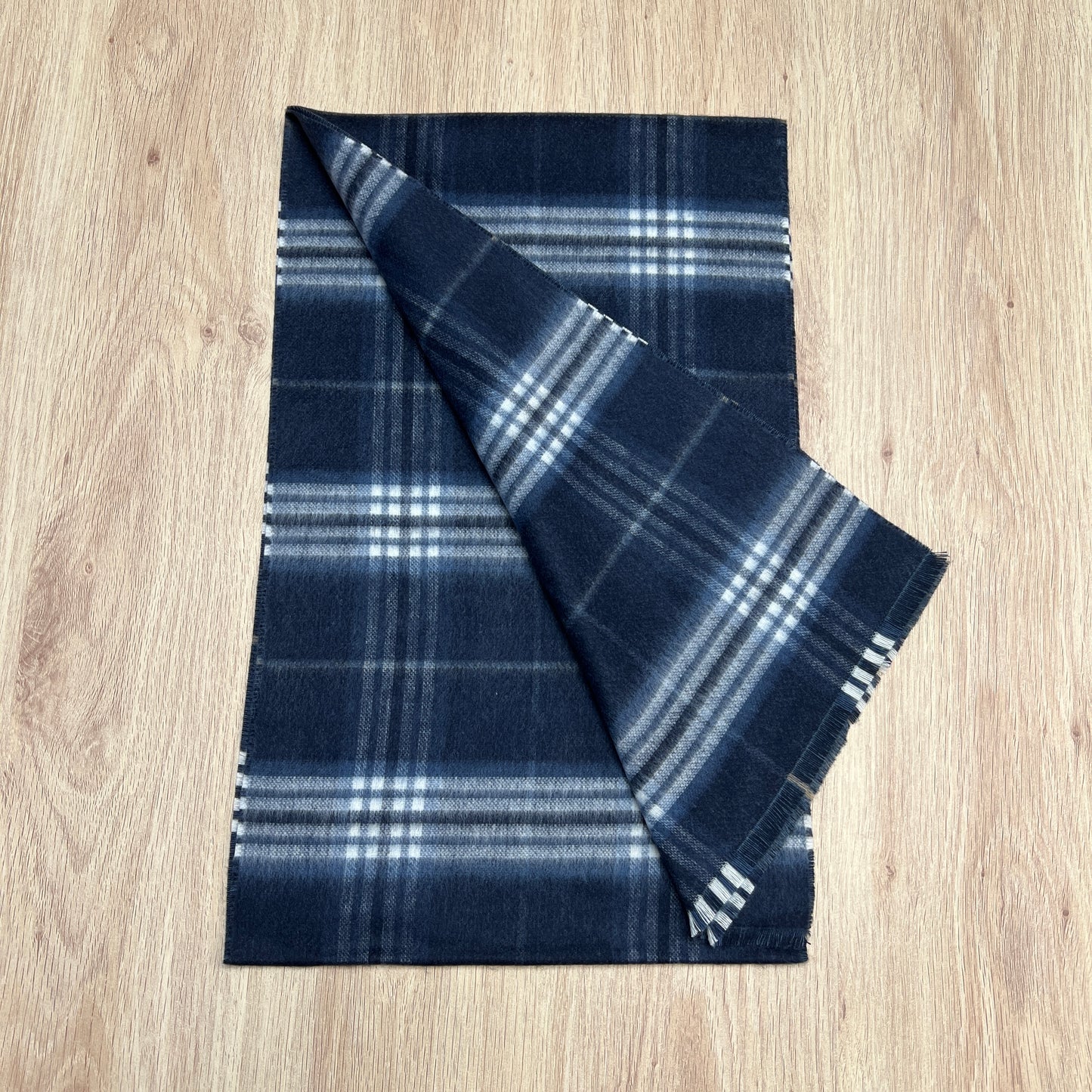Tasker & Shaw | Luxury Menswear | Cashmink scarf - Grey plaid
