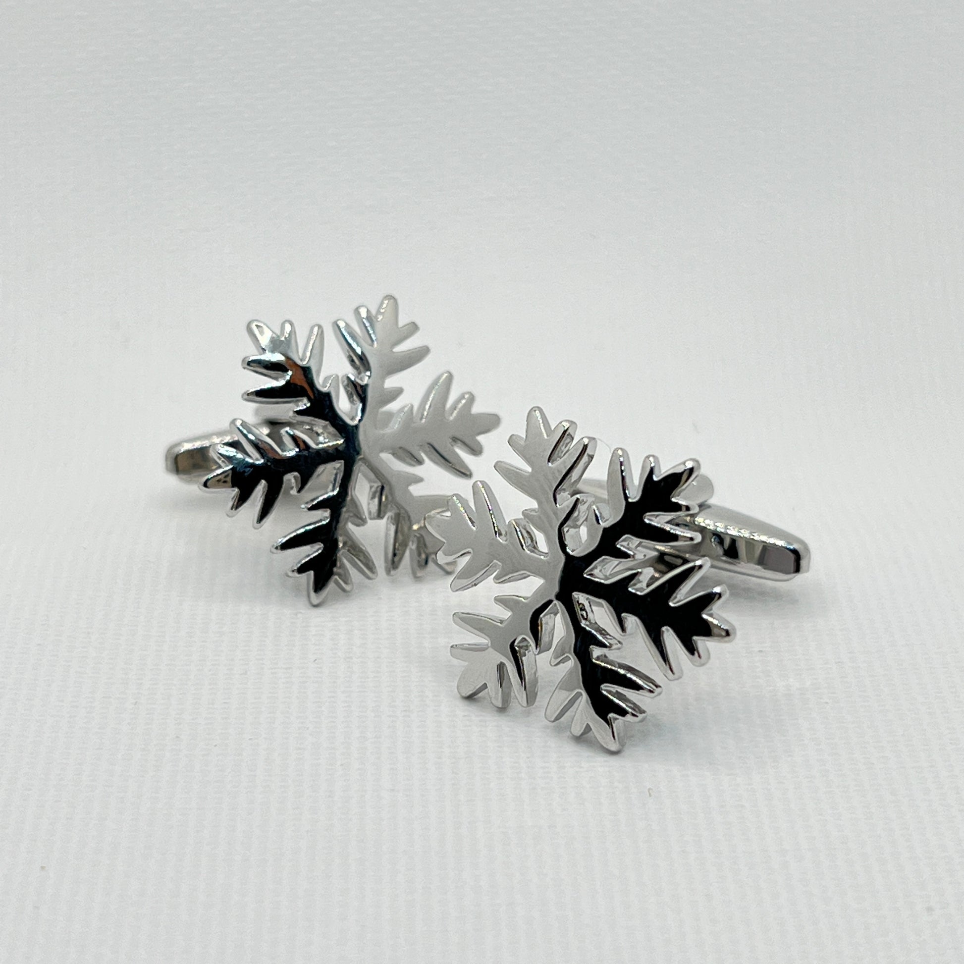 Tasker & Shaw | Luxury Menswear | Silver snowflake cufflinks