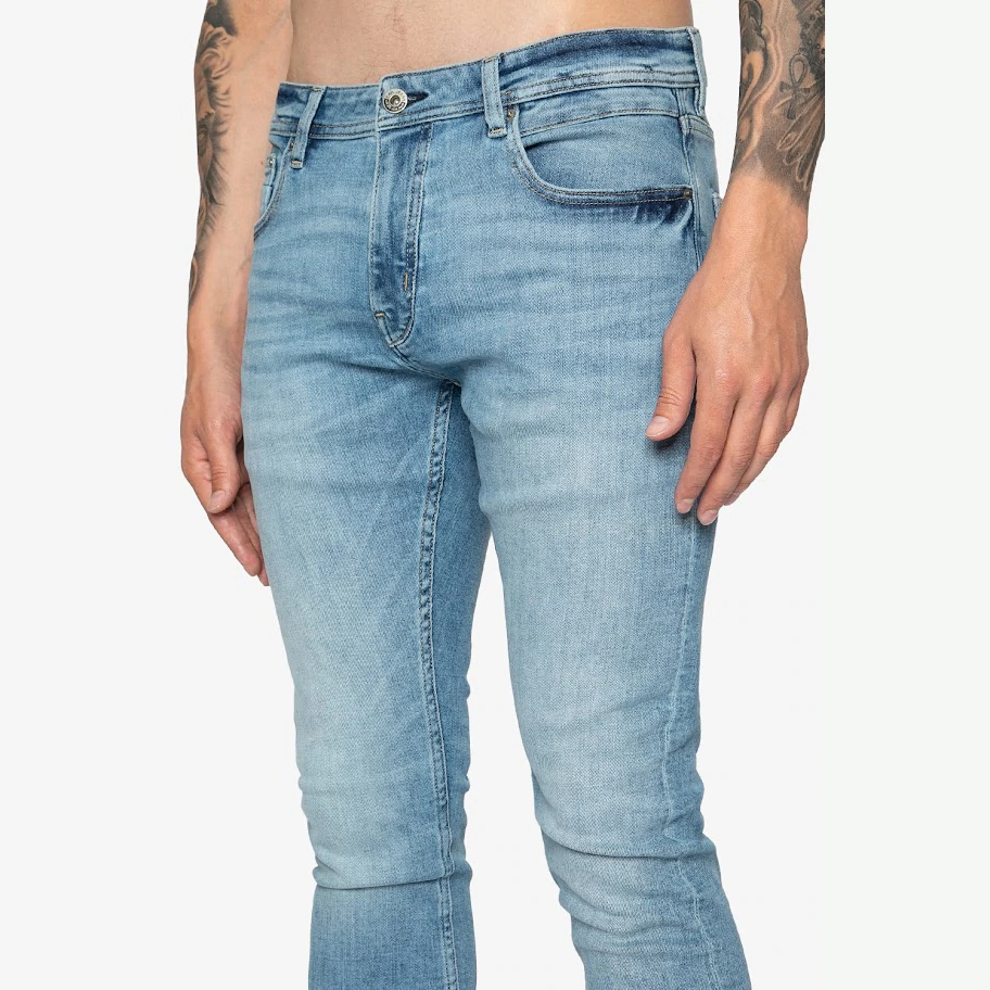 Tasker & Shaw | Luxury Menswear | Slim fit FLXTREME Flex Jeans in Light wash