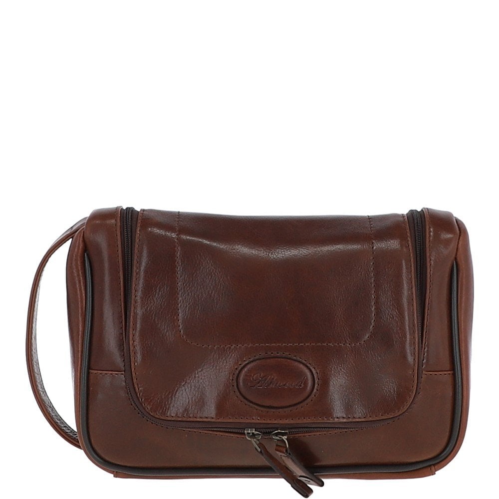 Tasker & Shaw | Luxury Menswear | Mayfair hanging leather washbag