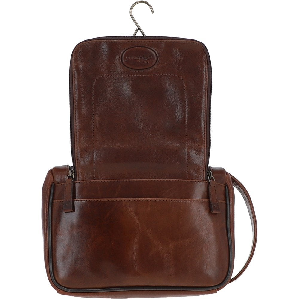 Tasker & Shaw | Luxury Menswear | Mayfair hanging leather washbag