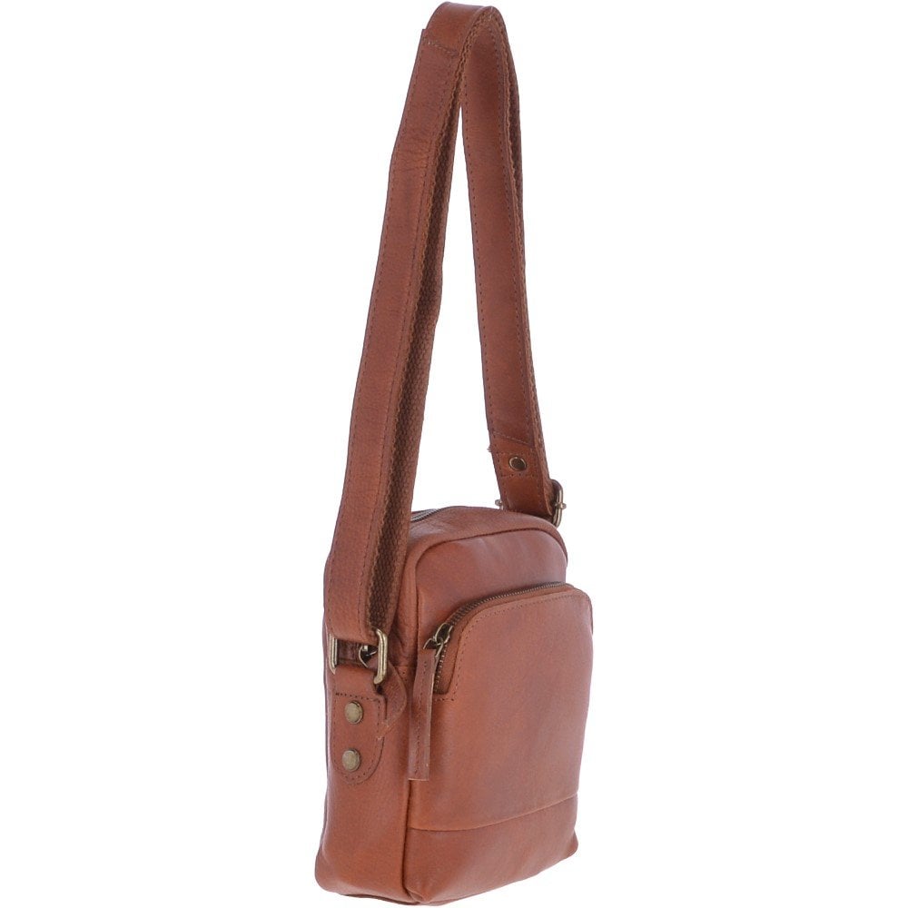 Tasker & Shaw | Luxury Menswear | Pullman small travel body bag